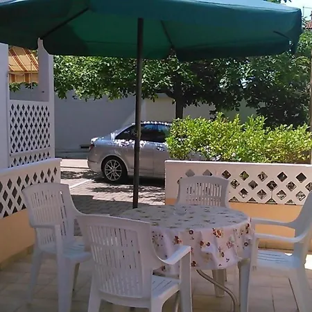 In Mit Terrasse Apartment *